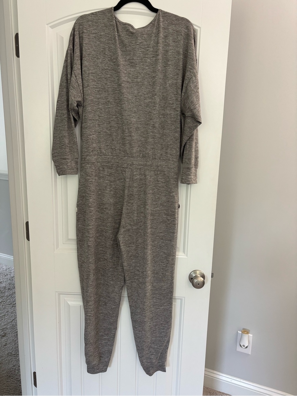 Vuori Long Sleeve Lux Jogger Jumpsuit - Picture 4 of 4
